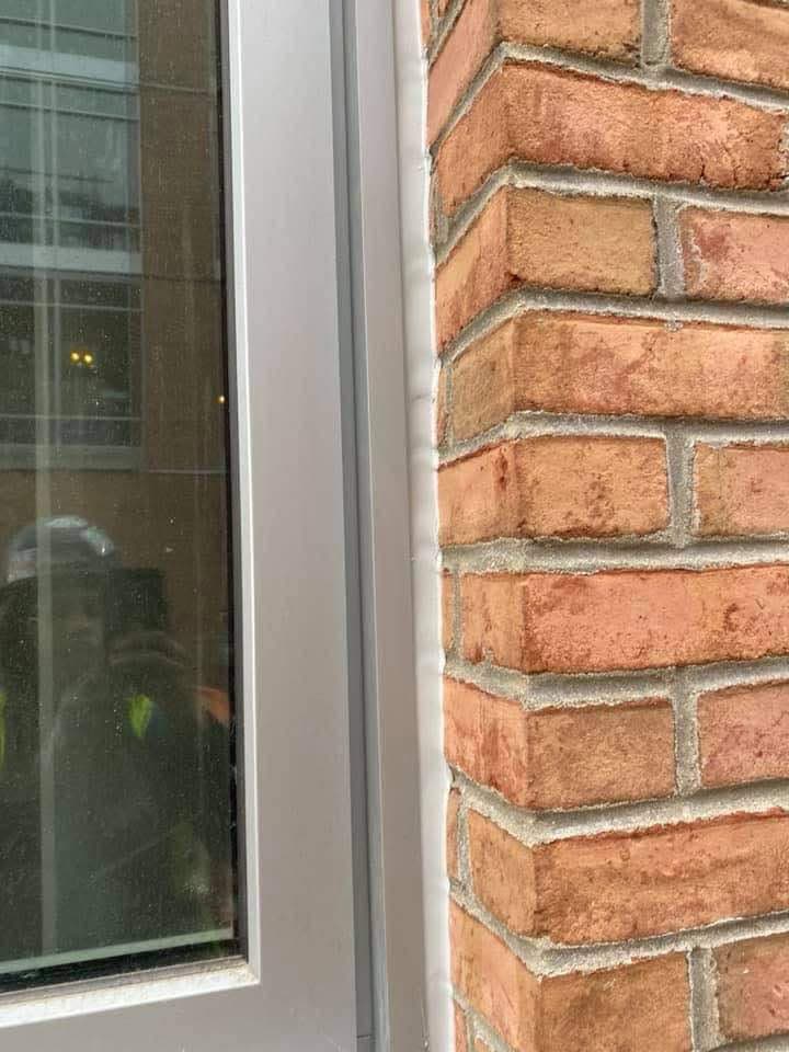 Caulking application